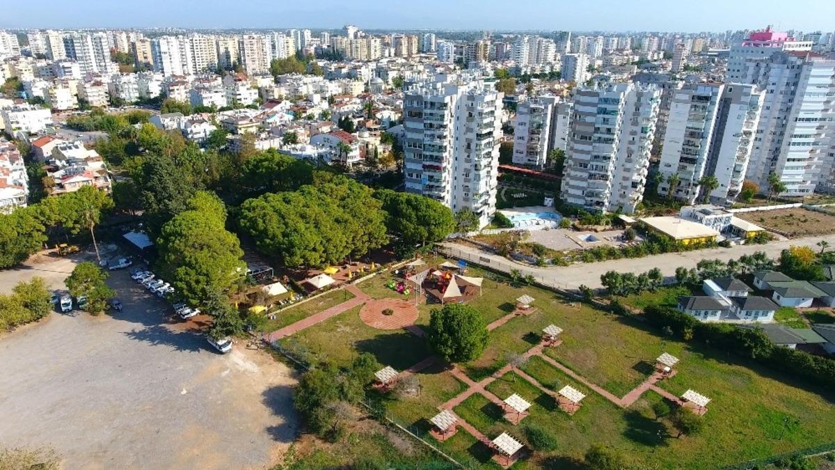 Engelsiz Kafe&rsquo;de a&ccedil;ık hava sinema g&uuml;nleri başlıyor