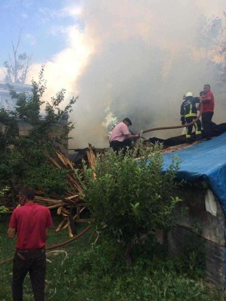 Erciş’te korkutan yangın G2