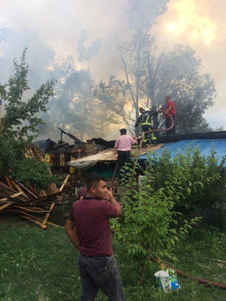 Erciş’te korkutan yangın G3