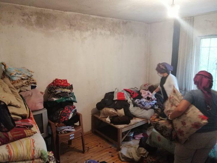 Uzundere’de çöp ev 3 günde temizlendi G3