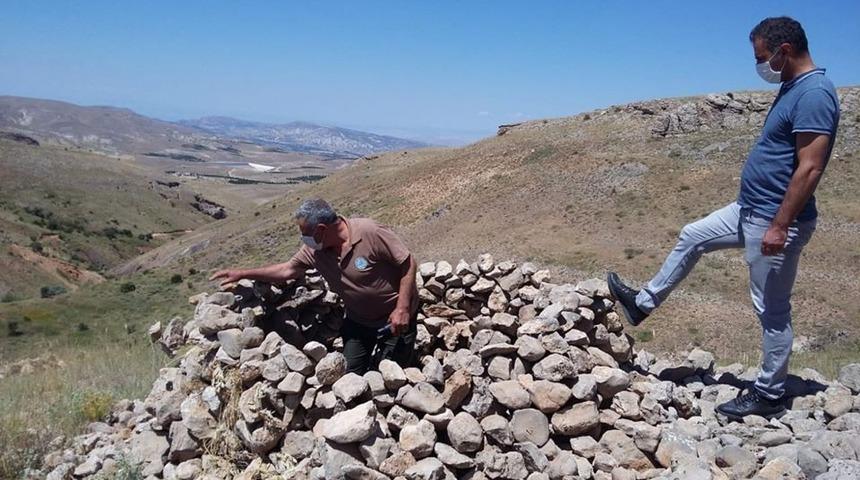 Ka&ccedil;ak avda kullanılan meterisler yıkıldı