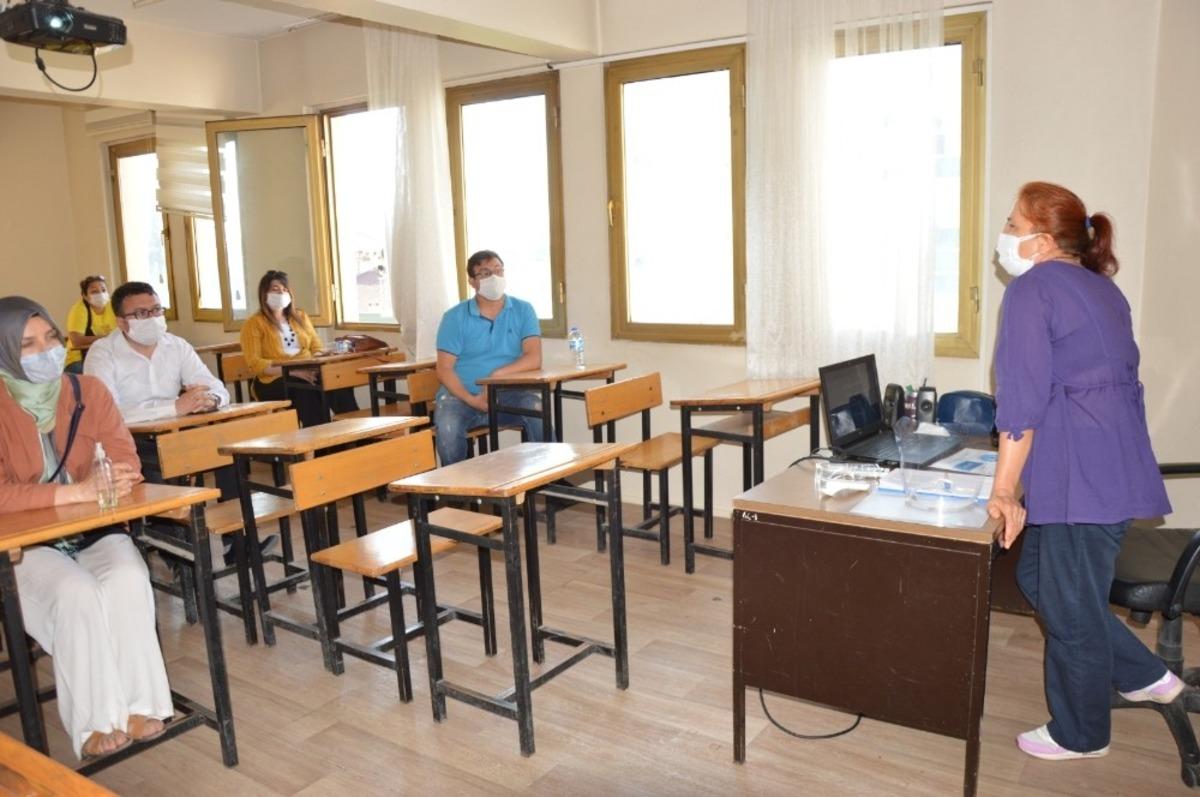 Aylar sonra a&ccedil;ılan ilk kurs &rsquo;Hijyen&rsquo; kursu oldu