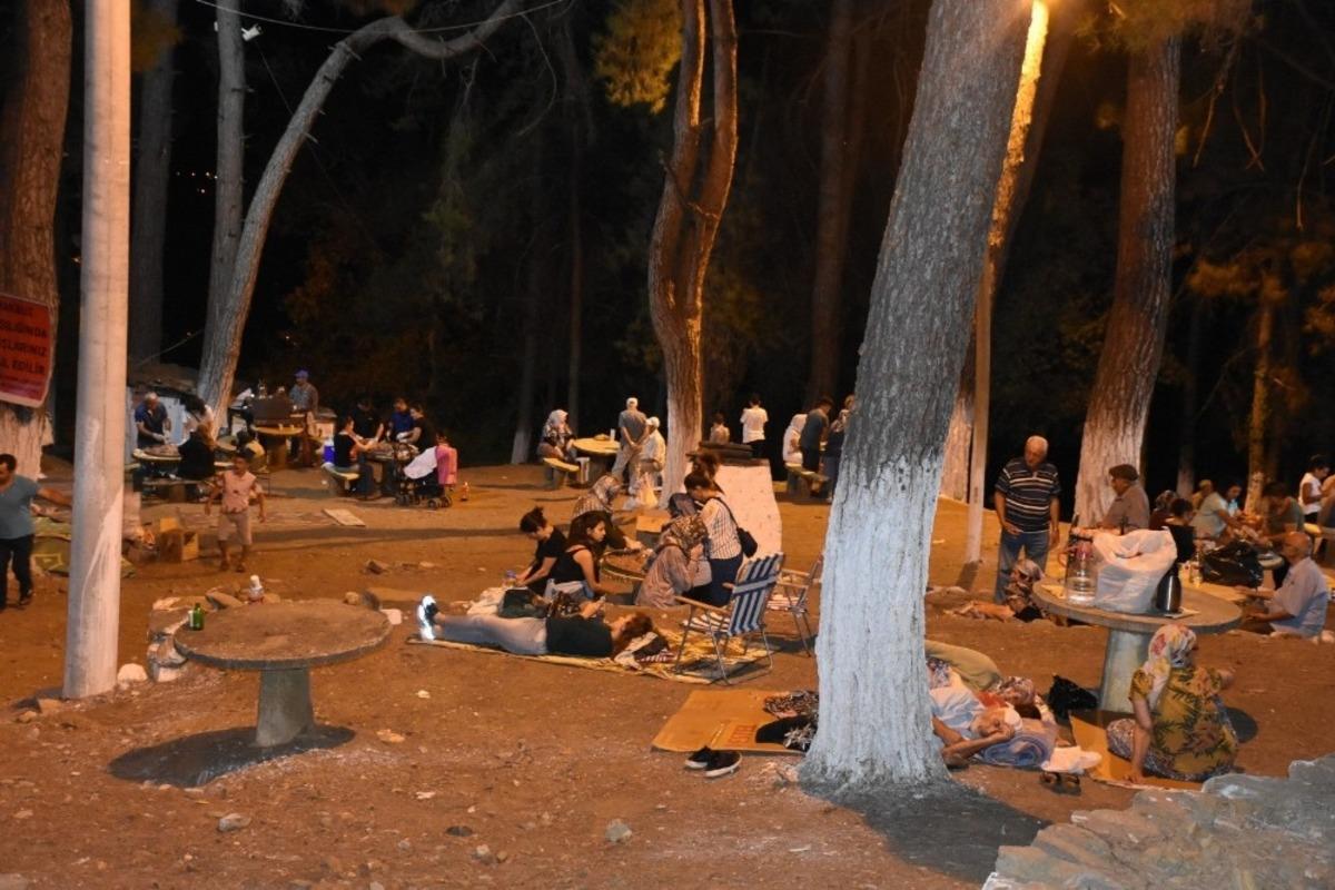 Sıcak hava bunaltınca, serinlemek i&ccedil;in y&uuml;kseklere &ccedil;ıktılar