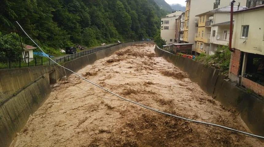 Son dakika! Rize'deki selden acı haberler geldi