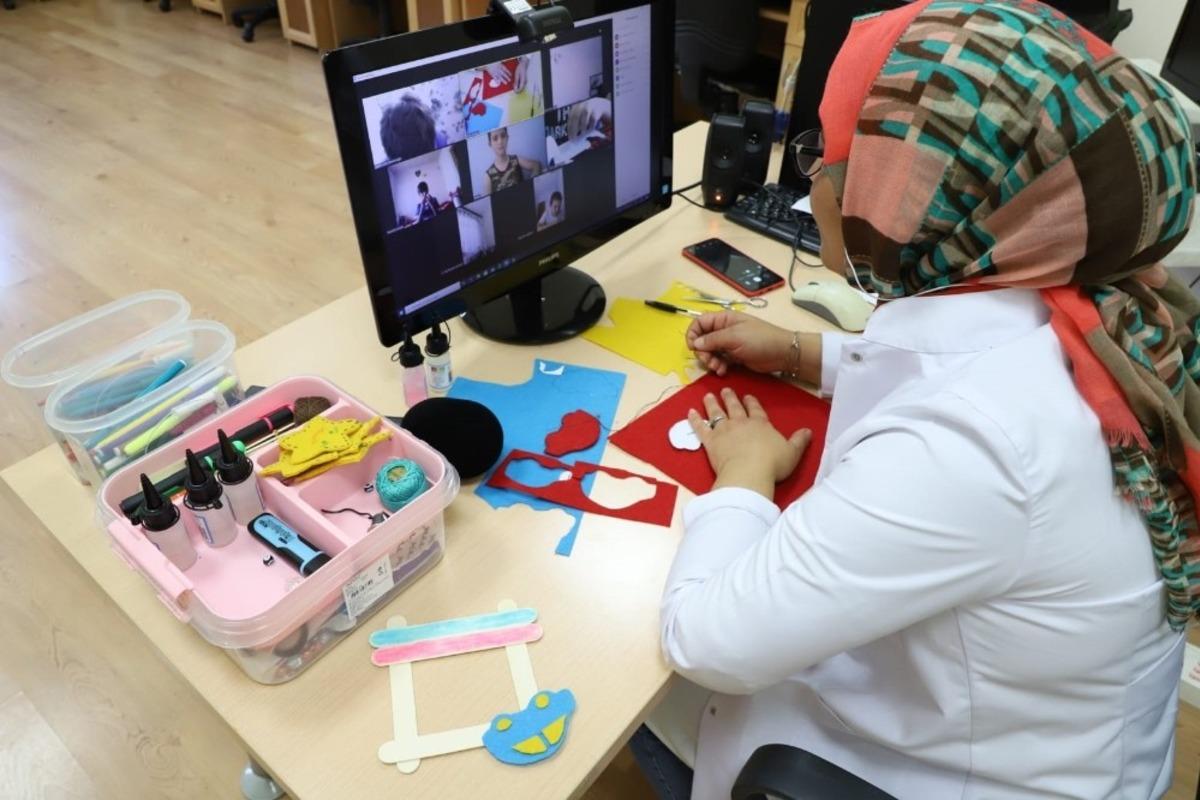 Yaz okulunda uzaktan eğitimler 10 bin &ouml;ğrenciyle başladı