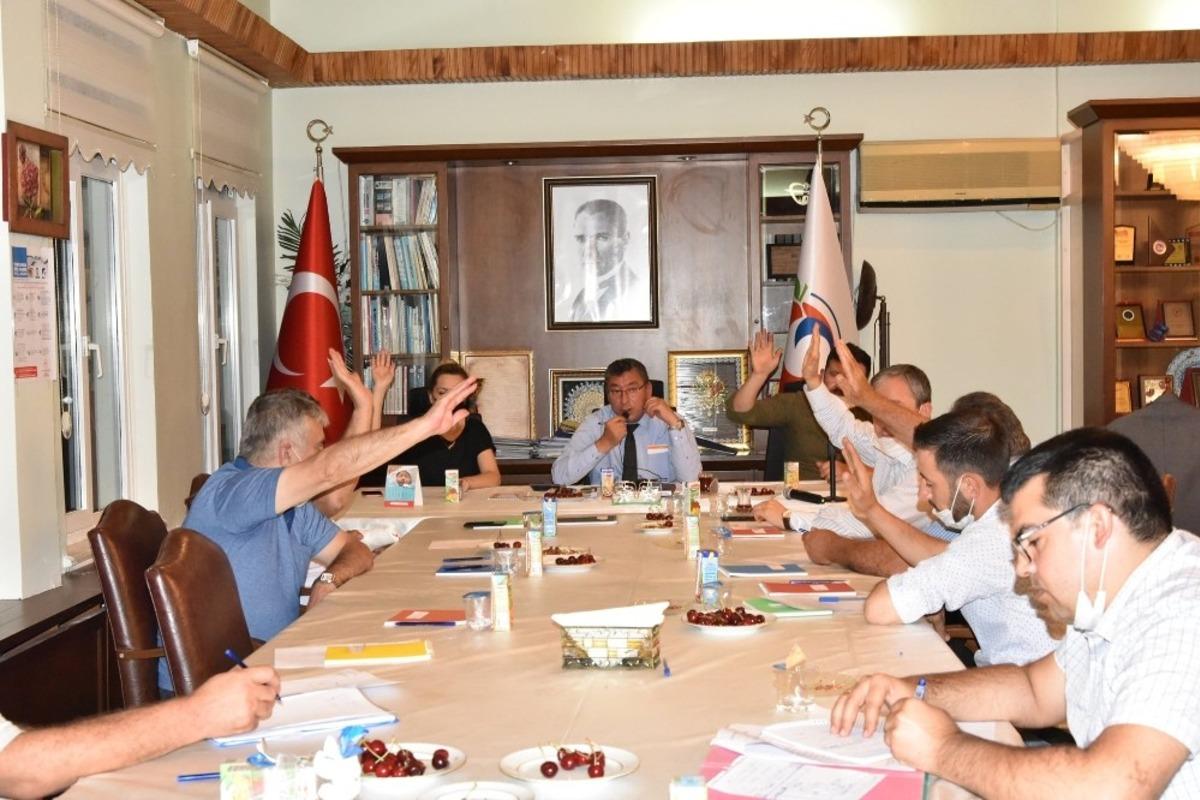 Eğirdir&rsquo;de esnafın 3 aylık kiraları, ecrimisil, işgaliye ve hat bedelleri silindi