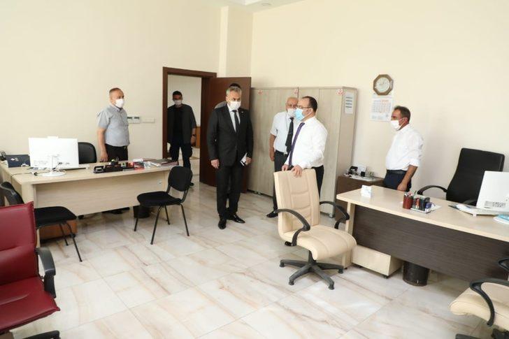 Vali Yırık denetimde, vatandaşın işinin hızlı ilerlemesi için talimat verdi G1