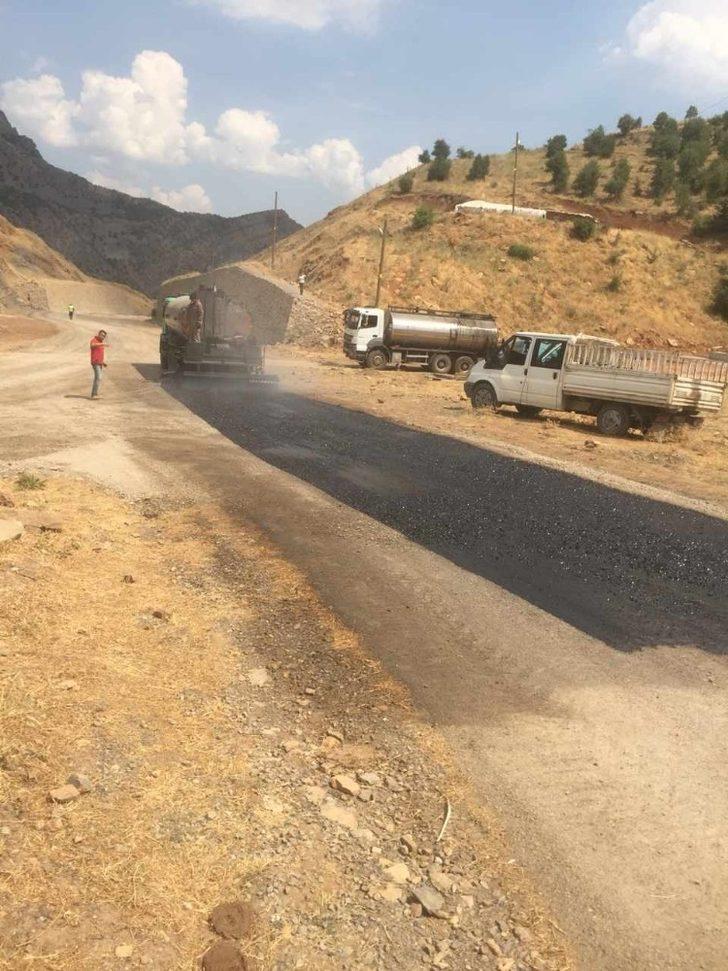 Asfaltlama çalışması köylüleri sevindirdi G3