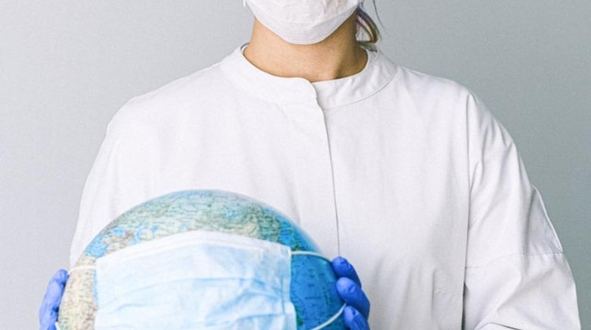 Ağzı ve burnu kapatmak da yetmiyor! Maske takarken bunlara dikkat etmezseniz...