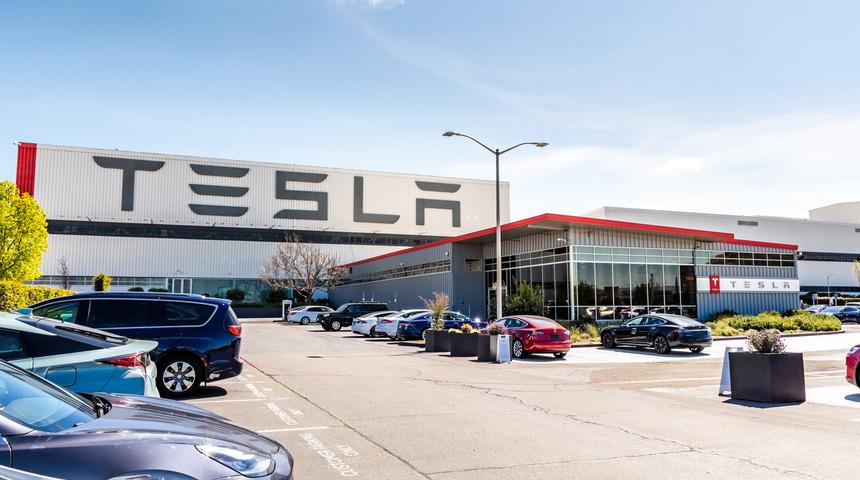 Tesla'dan 'koronavirüs' indirimi