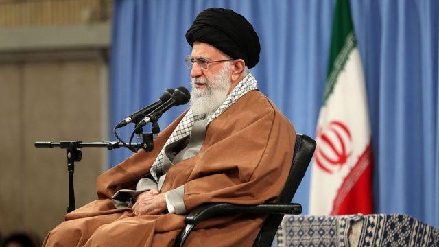 Ruhani lider Ali Hamaney'in uzlaşmayı desteklediği söyleniyor.