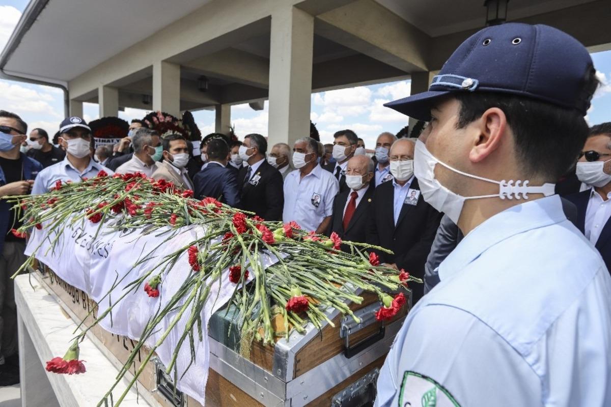 Eski &Ccedil;ankaya Belediye Başkanı Doğan Taşdelen son yolculuğuna uğurlandı