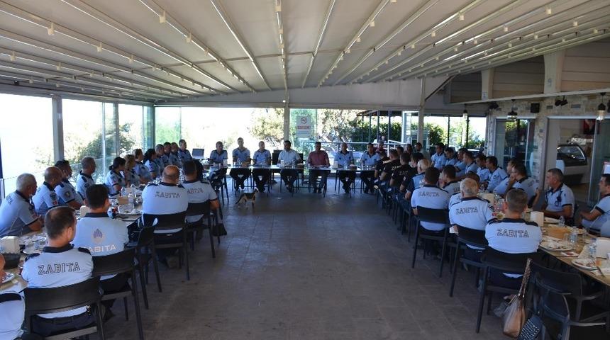 Başkan G&uuml;nel, zabıta personeliyle kahvaltıda buluştu