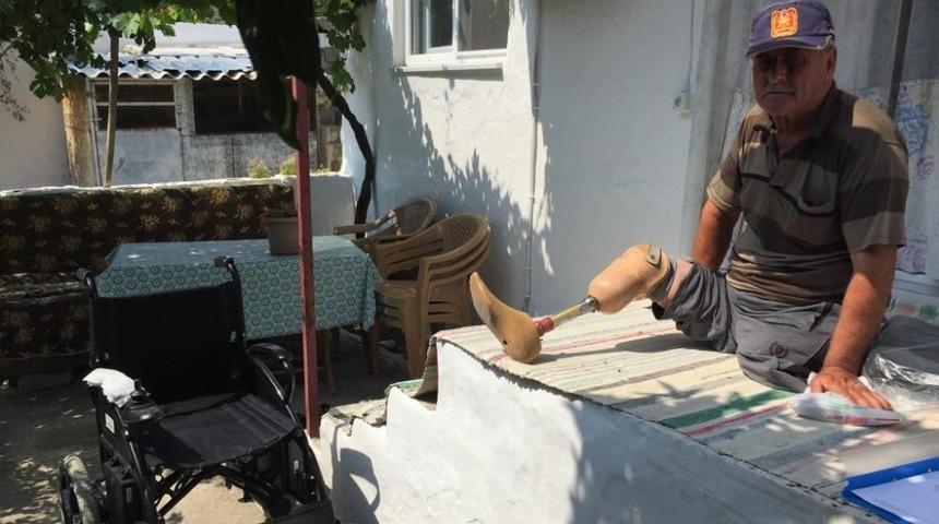 B&uuml;y&uuml;kşehir, engelli adamın ak&uuml;l&uuml; sandalye talebini karşıladı