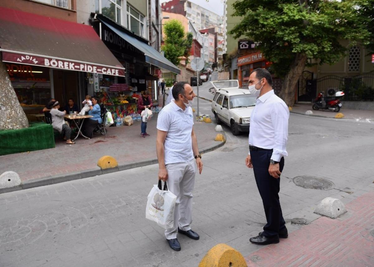 Beyoğlu&rsquo;nda vatandaş başkan el ele