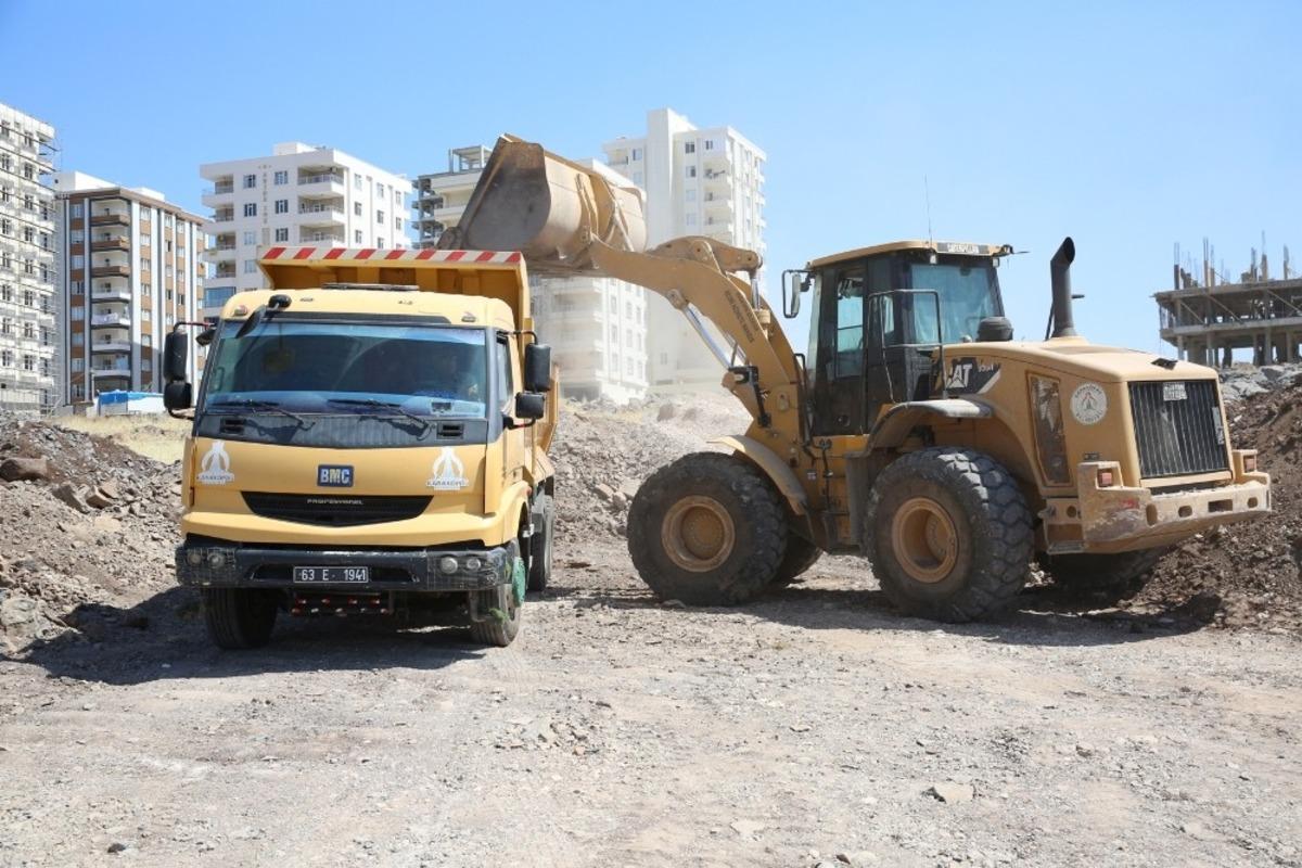 Karak&ouml;pr&uuml;  Doğukent&rsquo;te yol seferberliği