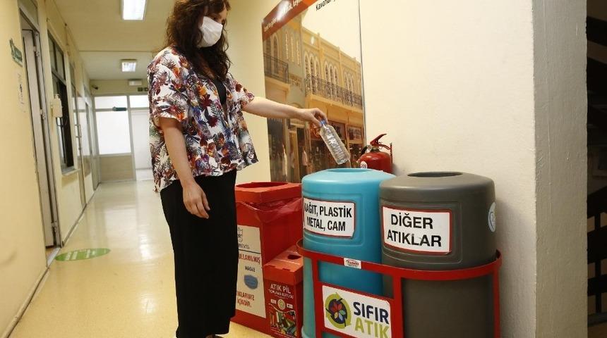 Konak Belediyesi &lsquo;Sıfır Atık Belgesi&rsquo; aldı