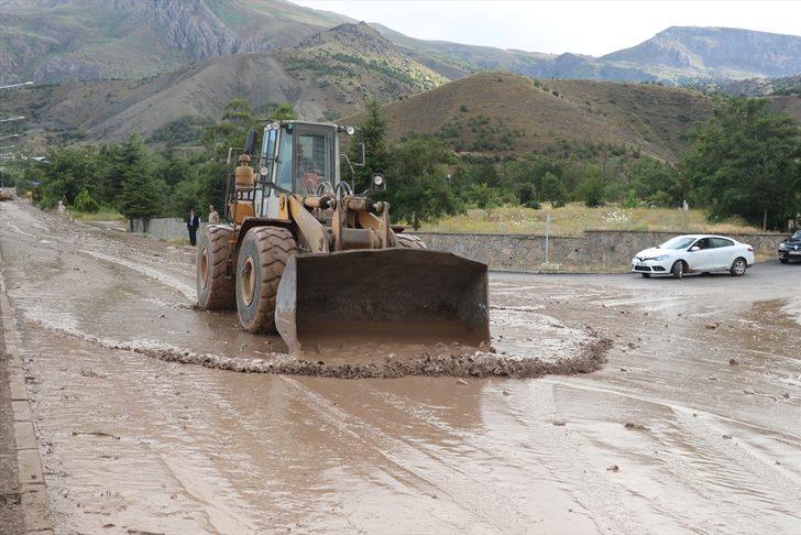 Erzincan'da sağanak yaşamı olumsuz etkiledi G4