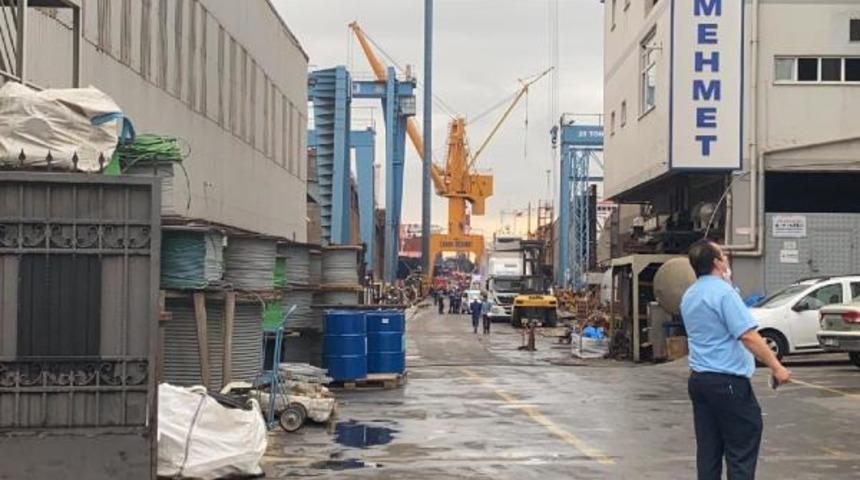 Tuzla tersanesinde gemide yangın!