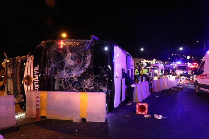 GÜNCELLEME - Bursa'da otoyolda yolcu otobüsü devrildi: 1 ölü, 16 yaralı G1