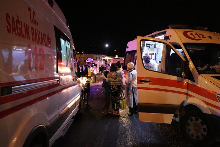 GÜNCELLEME - Bursa'da otoyolda yolcu otobüsü devrildi: 1 ölü, 16 yaralı G2