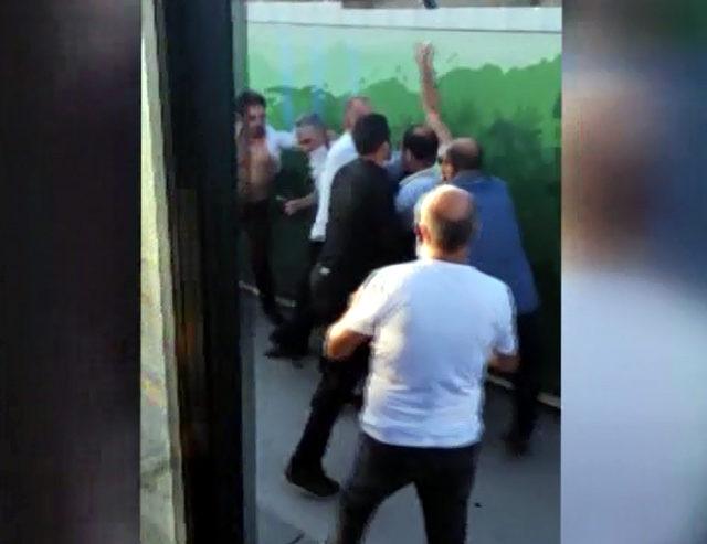 Ankara'da, 'otobüsü yavaşlattın' tartışması tekme ve yumruklu kavgaya dönüştü