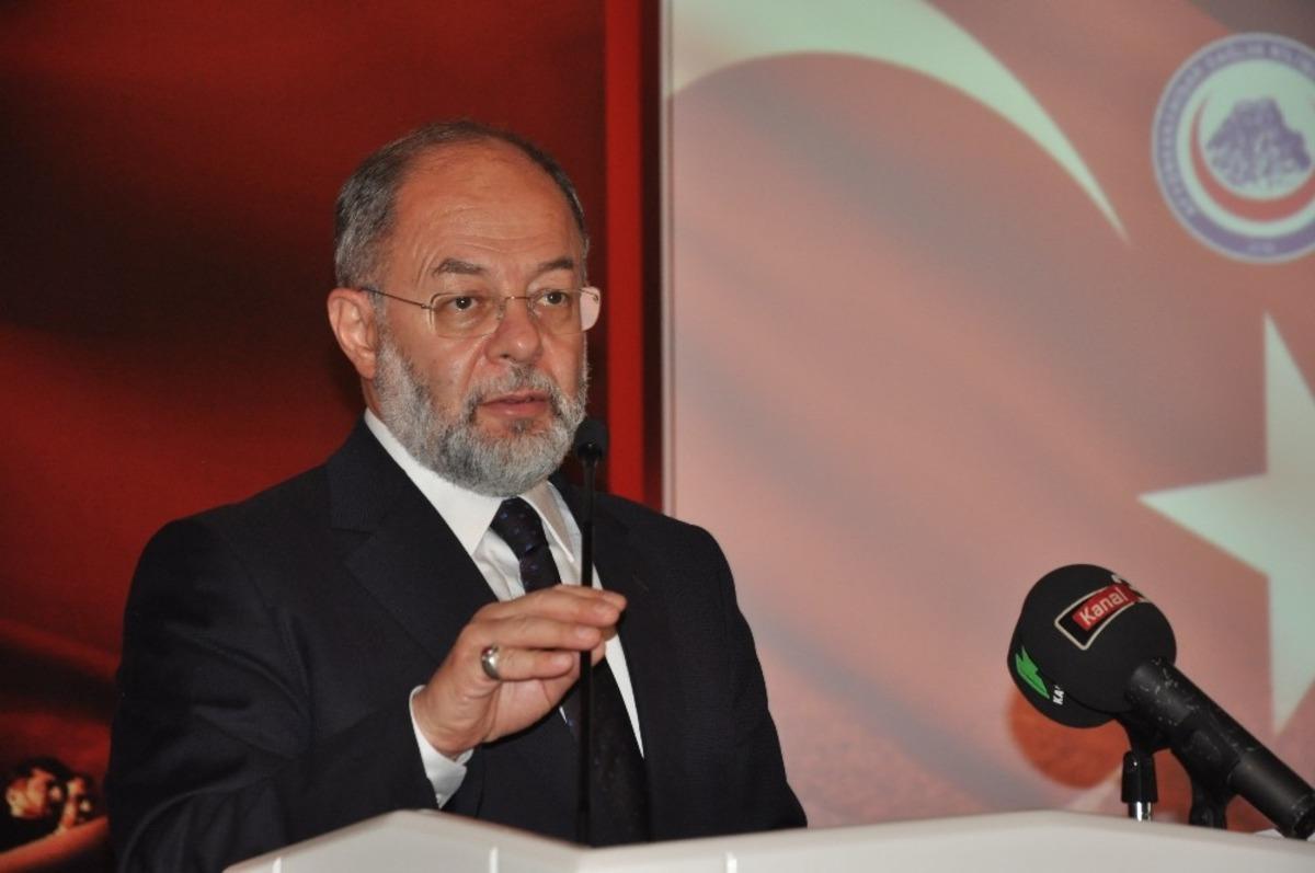 Eski Sağlık Bakanı Prof. Dr. Recep Akdağ &rsquo;Korna vir&uuml;s (Covit-19) s&uuml;recini değerlendirerek: