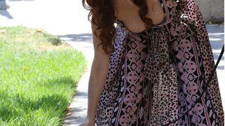 Phoebe Price köpeğini böyle gezdirdi