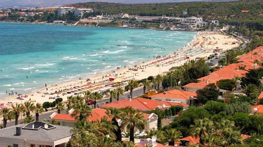 Emlak uzmanı Yiğit Varhan: &rsquo;&Ccedil;eşme&rsquo;ye yatırım yapan kazanacak&rsquo;