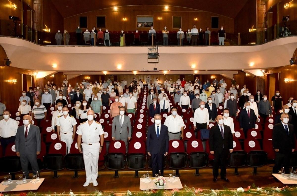 Vali Su, &ldquo;15 Temmuz Demokrasi ve Milli İrade&rdquo; konferansına katıldı