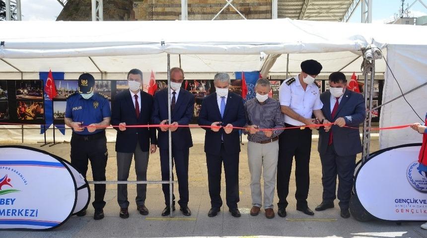 Kırşehir&rsquo;de, 15 Temmuz Demokrasi ve Milli Birlik G&uuml;n&uuml; Fotoğraf Sergisi a&ccedil;ıldı