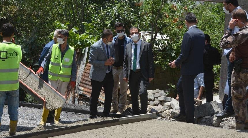 Vali Akbıyık asfalt çalışmalarını denetledi