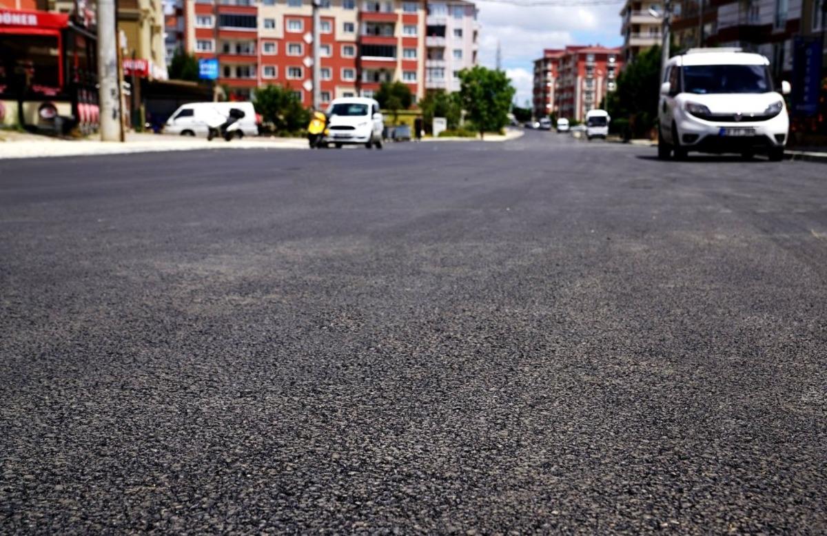 &Ccedil;orlu Belediyesi asfaltlama &ccedil;alışmalarını hızlandırdı