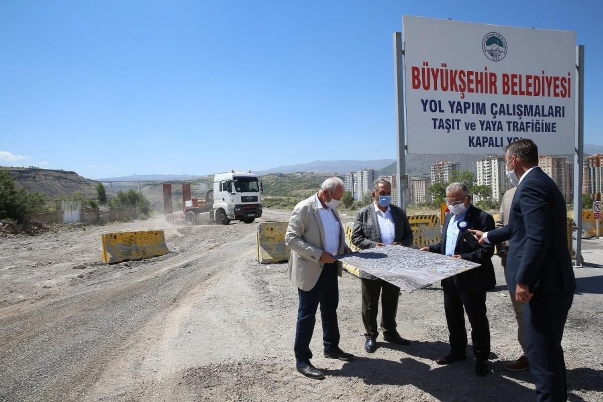 B&uuml;y&uuml;kşehir-Talas el ele