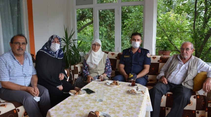 Kalınbacak: "Şehitlerimize &ccedil;ok şey bor&ccedil;luyuz"