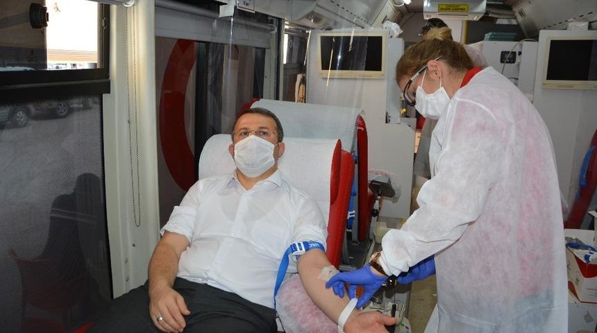 Kaymakam &Ccedil;imşit, kan bağışında bulundu