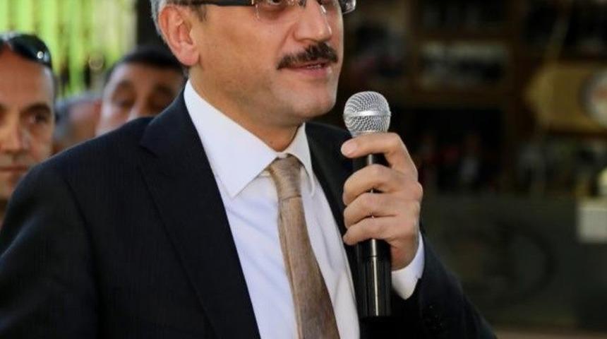 Vali Ekinci,"4 yıl &ouml;nce darbeciler, bu yeniden dirilişin ve b&uuml;y&uuml;menin &ouml;n&uuml;n&uuml; kesmek istedi"