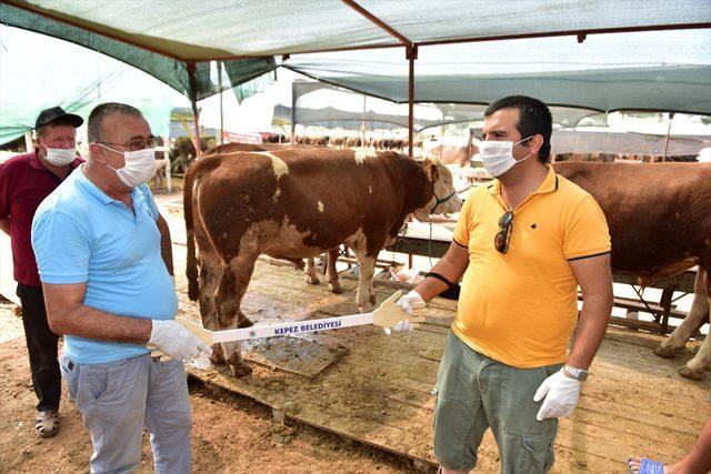 Antalya'da kurban pazarlarında 