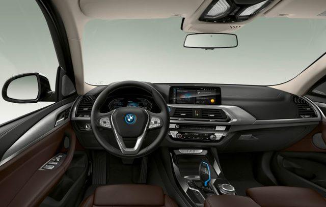 BMW iX3 iç tasarım