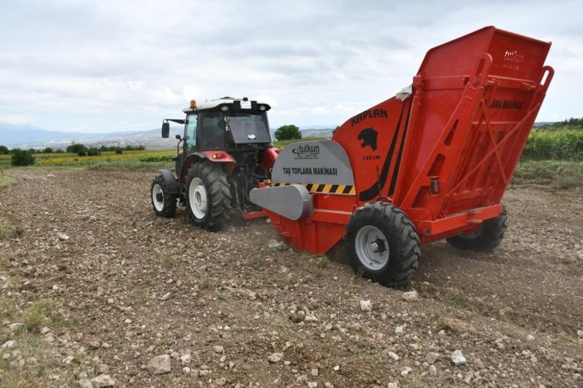 İneg&ouml;l&rsquo;de tarım yatırımları s&uuml;r&uuml;yor