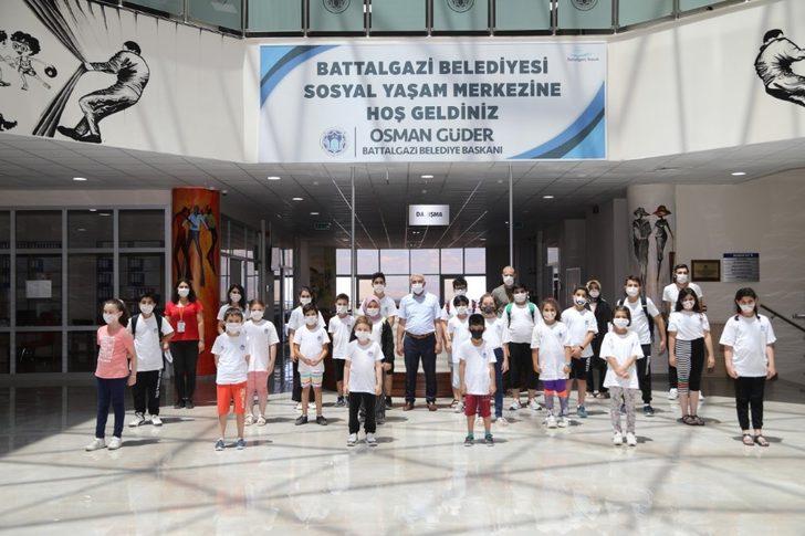 Başkan Güder’den Sosyal Yaşam Merkezi’ne övgü G2