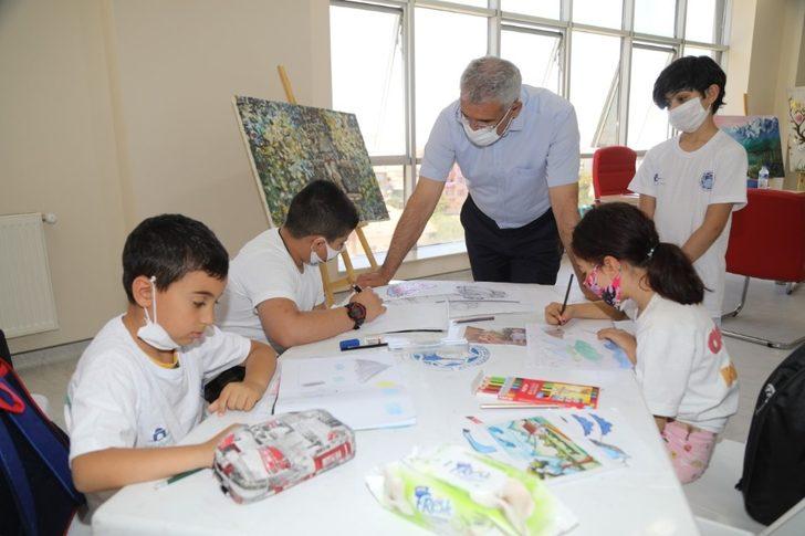 Başkan Güder’den Sosyal Yaşam Merkezi’ne övgü G4