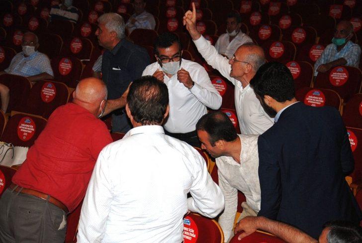 Büyükşehir’de gergin meclis G2