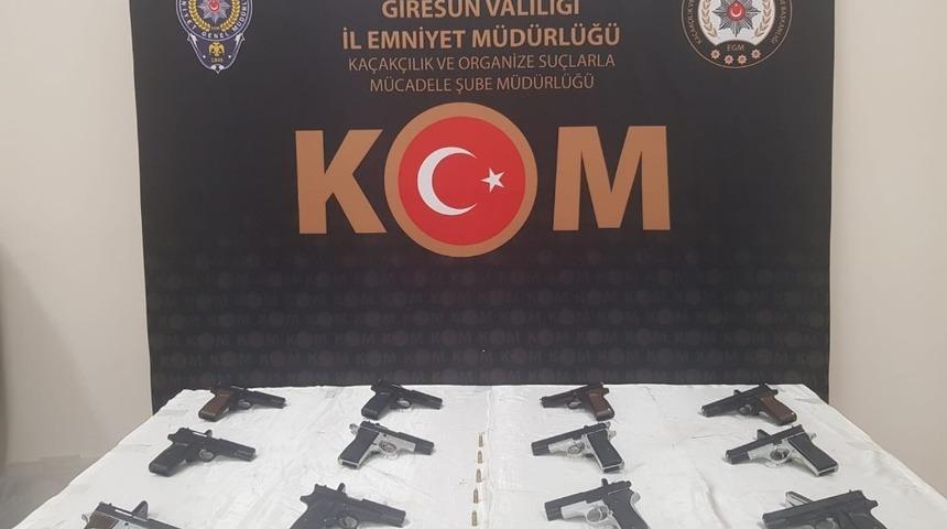 Giresun&rsquo;da 12 adet el yapımı tabanca ele ge&ccedil;irildi