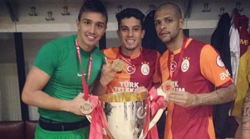Galatasaray'a m&uuml;jdeli haber! Alex Telles Porto'dan ayrılıyor