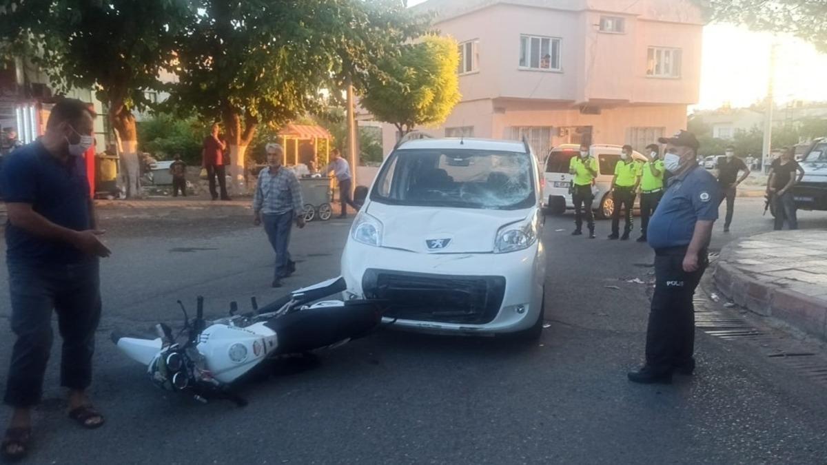 Otomobil ile motosiklet &ccedil;arpıştı: 2 yaralı