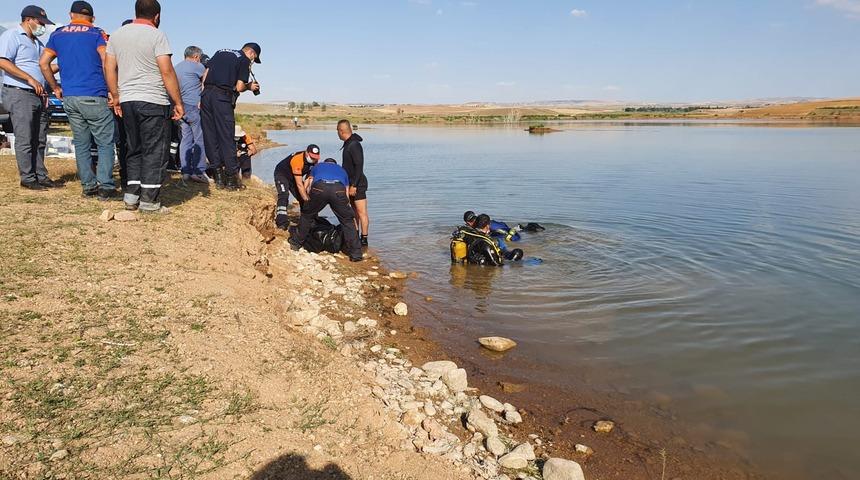 Kırşehir'de feci olay! Eşinin gözleri önünde boğuldu