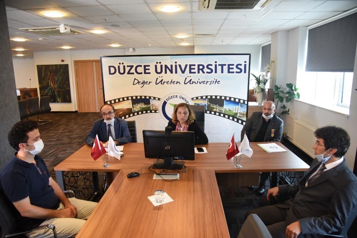 D&uuml;zce &Uuml;niversitesinden 15 Temmuz etkinliği
