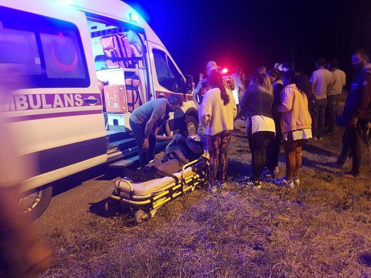 Sivas'ta cip devirildi: 5 yaralı G1