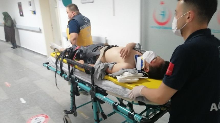 Aksaray&rsquo;da devrilen motosiklet s&uuml;r&uuml;c&uuml;s&uuml; yaralandı